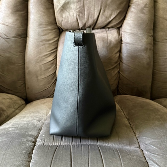 EUC Mina Baie Vegan Harlow Midi in Black/Black 🖤 - Picture 5 of 14